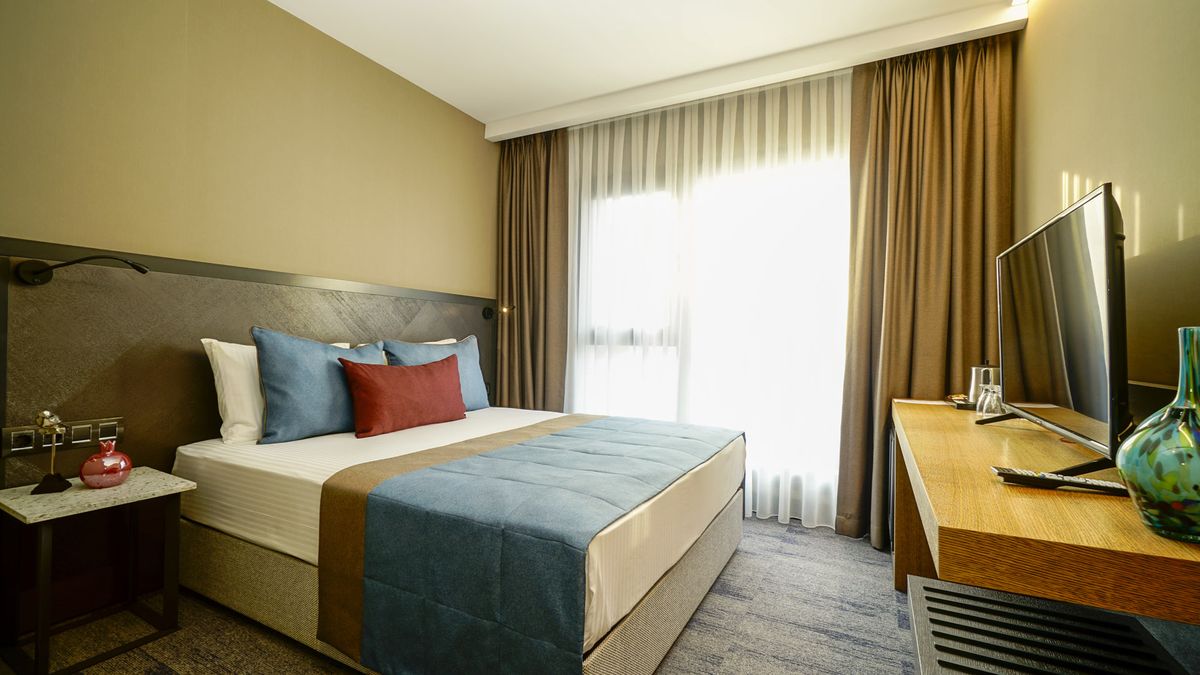 Deluxe Room — kısmi deniz manzaralı oda